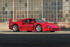 Ferrari F40 (1990) - als Lot 131 an der Versteigerung von RM in Arizona am 15./16. Januar 2015