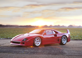 Ferrari F40 (1990) - als Lot 168 angeboten an der RM/Sotheby's Versteigerung von Paris am 1. Februar 2023