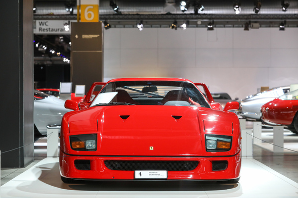 Bild: Ferrari F40 (1990) - in der Sonderschau "75 Jahre Ferrari" - Auto Zürich 2022