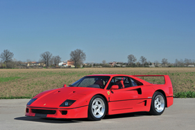 Ferrari F40 (1991) - als Lot 106 an der Villa Erba Versteigerung von RM Sotheby's am 23. Mai 2015 (1991)