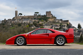 Ferrari F40 (1991Artcurial) - angeboten an der Artcurial Versteigerung "Sur Les Champs VIII" am 22. Juni 2015