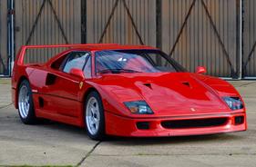 Ferrari F40 Berlinetta (1990) - angeboten als Lot 336 an der Bonhams-Versteigerung im Grand Palais Paris am 4. Februar 2016