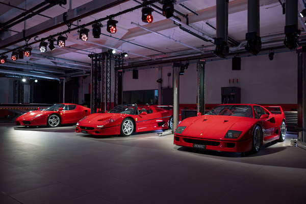 Bild: Ferrari F40, F50 und Enzo