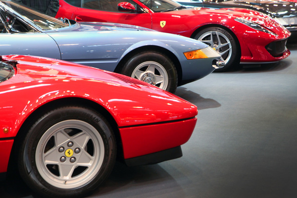 Ferrari-Klassiker aus drei Epochen (Techno Classica 2017)