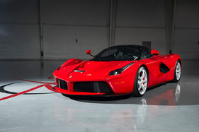 Ferrari LaFerrari (2015) - als Lot 319 an der RM/Sotheby's Monterey Versteigerung vom 12. bis 14. August 2021