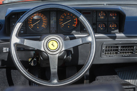 Ferrari Mondial 3.2 (1988) - der Fahrerarbeitsplatz im Cabriolet