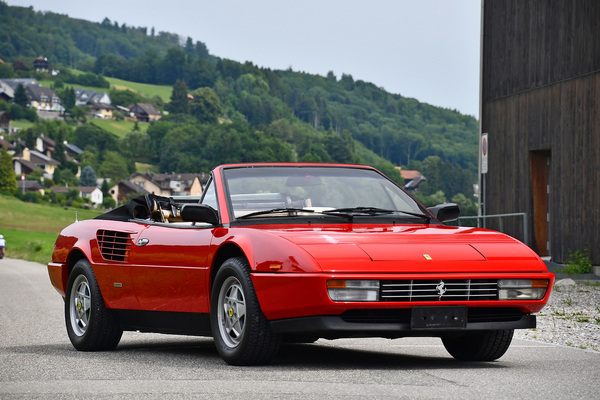 Ferrari Mondial 3.2 Cabriolet (1986) - offered as lot 138 at the Oldtimer Galerie Toffen auction on October 16, 2021
