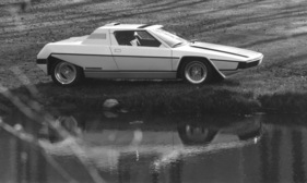 Bild Ferrari Rainbow (1978) - mutiger Prototyp von Bertone auf der Basis des 308 GT 4