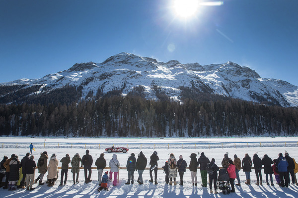 Bild Ferrari-Rarirät vor grossem Publikum - The I.C.E. St. Moritz 2022