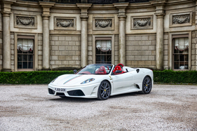 Ferrari Scuderia Spider 16M (2009) - Lot 314 an der RM/Sotheby's "Cliveden House" Versteigerung am 12. Juni 2024