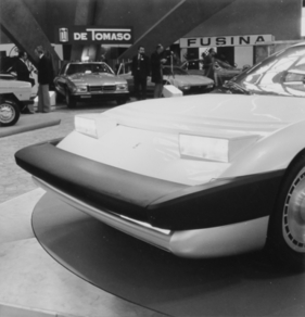 Ferrari Studio Cr 25 Pininfarina (1974) - mit ausgeklappten Scheinwerfern, gesehen in Turin 1974