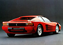 Ferrari Testarossa (1984) - die ausgeprägten Flanken mit den langen Kühlrippen sind charakteristisch für den Mittelmotor-Ferrari