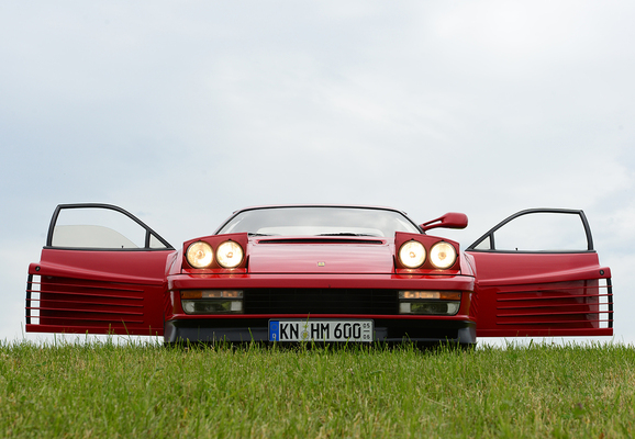 Ferrari Testarossa (1985) – Teil der Ausstellung "Mythos Ferrari" im Museum Art & Cars