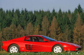 Ferrari Testarossa (1989) - die Linienführung der Neunzigerjahre Ferrari Testarossa (1989) - die Linienführung der Neunzigerjahre