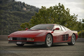 Ferrari Testarossa Coupé (1987) - angeboten als Lot 309 an der Bonhams-Versteigerung im Grand Palais Paris am 4. Februar 2016