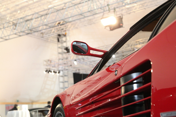 Ferrari Testarossa Monospecchio (1985) - Lot 139 - der Spiegel zog nicht - Versteigerung der Oldtimer Galerie in Gstaad am 29. Dezember 2019