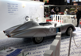 Ferry 750 Sport (1955) - die "barquette Ferry" wurde von Pierre Ferry erbaut - auf dem Stand einer Versicherung (Rétromobile 2013)