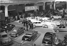Fiat 1100 (1954) - der Stand wird geprägt von den Modellen 1100 und 1100 TV (rechts) - Genfer Automobilsalon 1954