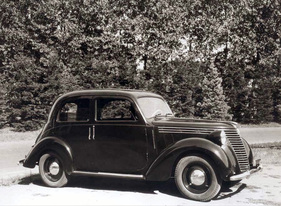 Fiat 1100 B (1949) - die Türen öffnen gegenläufig