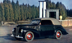 Fiat 1100 Cabriolet (1948) - eine grosse Haube über die Passagiere