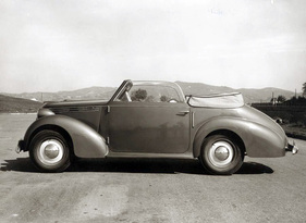 Fiat 1100 Cabriolet (1948) - lange Türen, grosser Dachrucksack