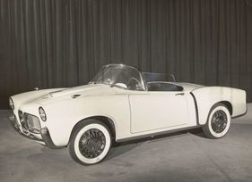 Fiat 1100 Spyder (1955) - Bei der frühen Version lagen die Stossstangenhörner noch aussen