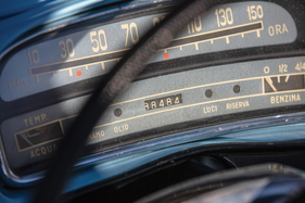 Fiat 1200 TV Trasformabile (1959) - Der Bandtacho entsprach dem Zeitgeist, wirkt aus heutiger Sicht aber nicht sehr sportlich