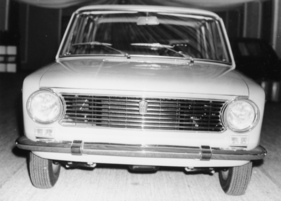 Fiat 124 (1966) – Front