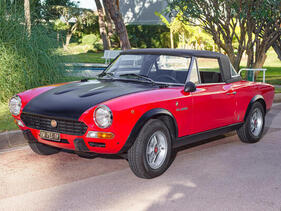 Fiat 124 Abarth Spider Sport Rally (1973) - Lot 127 an der Bonhams ’Les Grandes Marques à Monaco’ Versteigerung am 10. Mai 2024