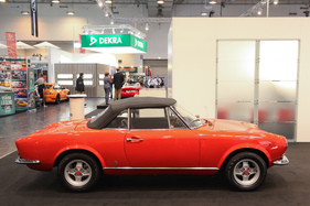 Fiat 124 Spider (1972) - auf dem Stand von Fiat/Abarth - Techno Classica 2016