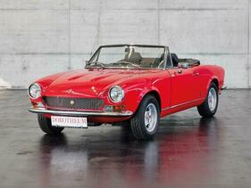 Fiat 124 Sport Spider 1600 (1972) - als Lot 25 angeboten an der Dorotheum-Versteigerung an der Classic Expo Salzburg am 15. Oktober 2022