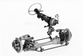 Fiat 124 Sport Spider (1966) - Vorderradaufhängung, zweiteilige Lenksäule und Padelerie