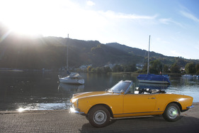 Fiat 124 Sport Spider (1969) - technisch ähnlich aufgebaut wie der Konkurrent von Alfa Romeo, preislich aber deutlich günstiger