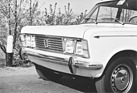 Bild: Fiat 125 (1967) – geradlinige Front mit viereckigen Doppelscheinwerfern