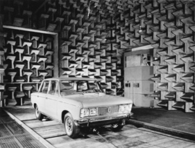 Fiat 125 (1967) - in der Akustikkammer