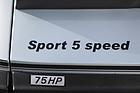 Fünf Gänge waren bei Sport und Super serienmässig, was das Heck auch stolz verkündet