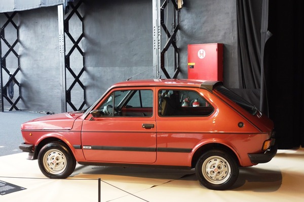 Fiat 127 Sport 70 HP (1981) – Ausstellung "125 Jahre Fiat" in der Autoworld Brüssel