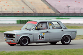 Fiat 128 (1976) am Preis der Stadt Stuttgart 2018 - Kampf der Zwerge