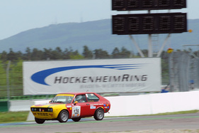 Fiat 128 3P (1978) am Preis der Stadt Stuttgart 2018 - Kampf der Zwerge