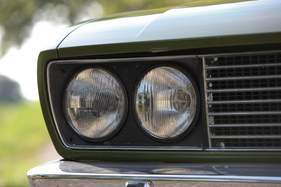 Fiat 128 Coupé 1300 SL (1973) - Doppelscheinwerfer beim SL, rechteckige Lampen beim S