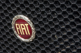 Fiat 128 rally (1974) - Fiat-Zeichen auf dem Bug