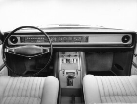 Fiat 130 (1969) - Lenkrad und Armaturenbrett
