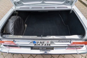 Fiat 130 (1973) - Kofferraum mit Ersatzrad