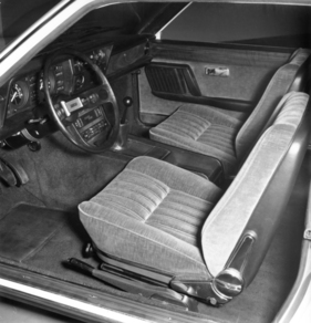 Fiat 130 Coupé (1971) - Interieur, Einstieg