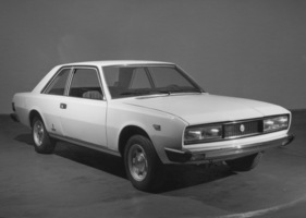 Fiat 130 Coupé (1971) - gilt sowohl gestalterisch, als auch bezüglich Positionierung als Vorläufer des Lancia Gamma Coupés