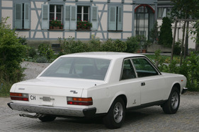 Fiat 130 Coupé (1974) - das Design kommt mit wenig Gimmicks aus