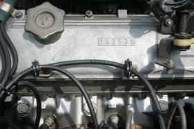 Fiat 130 Coupé (1974) - der kurz bauende V6-Motor hatte zuerst 140, später bis 165 PS