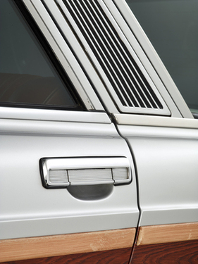 Fiat 130 Familiare (1974) - die C-Säule enthält anders als bei der Limousine Zierelemente