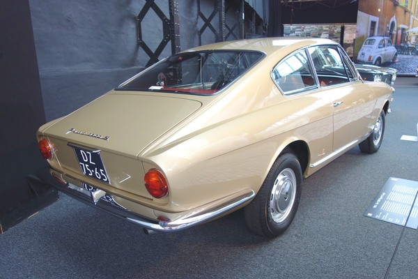 Fiat 1300 S Vignale (1963) – Ausstellung "125 Jahre Fiat" in der Autoworld Brüssel