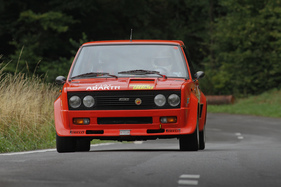 Fiat 131 Abarth (1976) - im Feld 2 (GT-Fahrzeuge) an der Bergprüfung Altbüron 2015